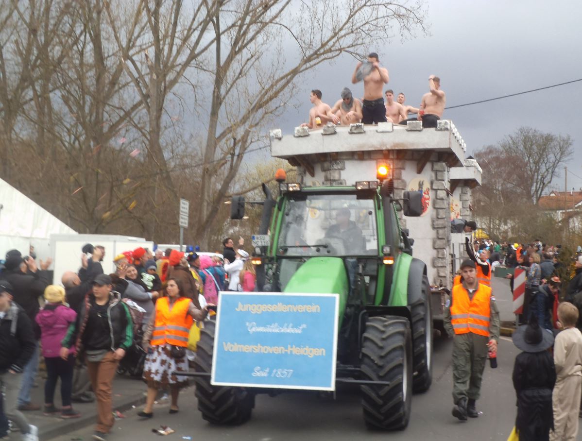 Karnevalszug in Volmershoven-Heidgen